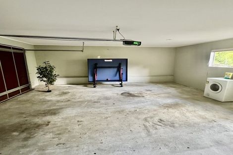 Photo of property in 31 Rifleman Rise, Unsworth Heights, Auckland, 0632