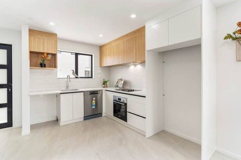 Photo of property in 2/18 Alexander Avenue, Papatoetoe, Auckland, 2025