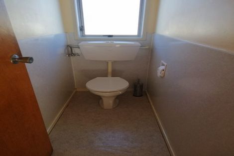 Photo of property in 14 Darren Crescent, Half Moon Bay, Auckland, 2012