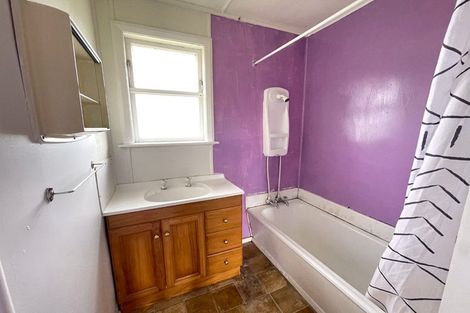 Photo of property in 19 Carson Street, Castlecliff, Whanganui, 4501