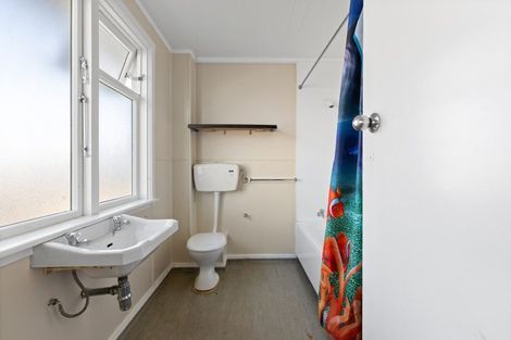 Photo of property in 8-10 Dix Crescent, Riversdale, Blenheim, 7201