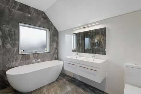 Photo of property in 53 Kotare Street, Fendalton, Christchurch, 8041