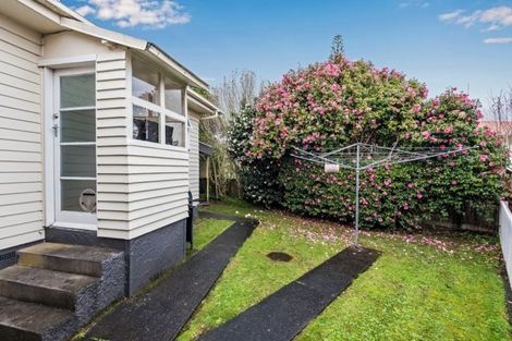 Photo of property in 1/80 Gloria Avenue, Te Atatu Peninsula, Auckland, 0610
