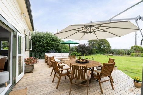 Photo of property in 70 Tokomaru Road East, Tokomaru, Palmerston North, 4474