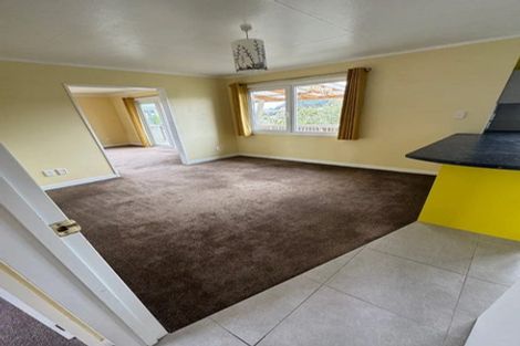 Photo of property in 5 Simcox Street, Otaki Beach, Otaki, 5512