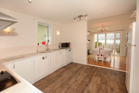 Photo of property in 23 Adderley Terrace, Ravensbourne, Dunedin, 9022