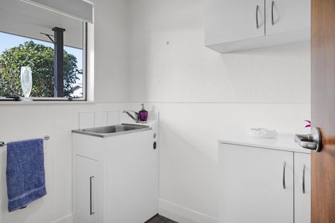 Photo of property in 5 Flint Road West, Stratford, 4332