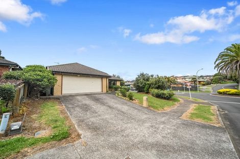 Photo of property in 25 Peninsula Road, Mangere, Auckland, 2022
