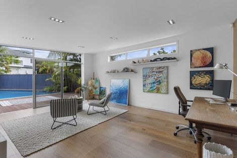 Photo of property in 33 Gretel Place, Hillcrest, Auckland, 0627