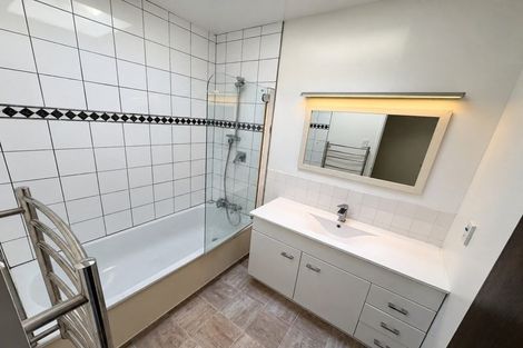 Photo of property in 2 Amapur Drive, Khandallah, Wellington, 6035