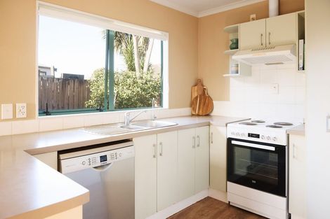 Photo of property in 93 Romana Crescent, Papamoa Beach, Papamoa, 3118