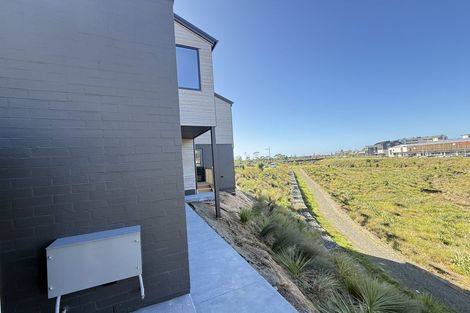 Photo of property in 25 Streamview Way, Long Bay, Auckland, 0630