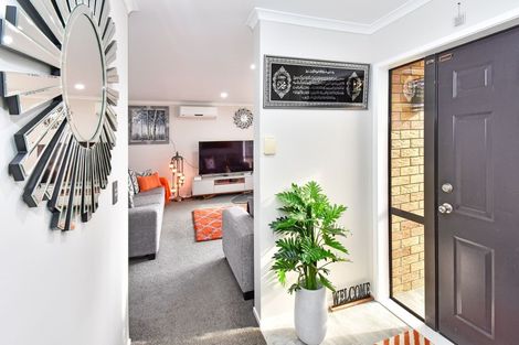 Photo of property in 46 Cyclamen Road, Mangere, Auckland, 2022