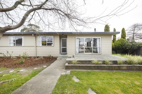 Photo of property in 12 Bendigo Street, Cloverlea, Palmerston North, 4412