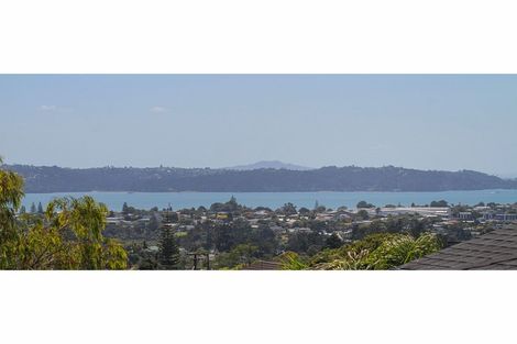 Photo of property in 162 Royal Road, Massey, Auckland, 0614