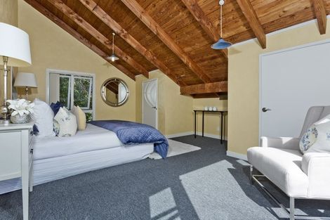 Photo of property in 8 Eucalyptus Place, Beach Haven, Auckland, 0626