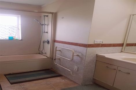 Photo of property in 2 Whitmore Road, Mount Roskill, Auckland, 1041