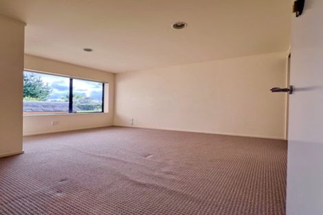 Photo of property in 33 Davington Way, Burswood, Auckland, 2013