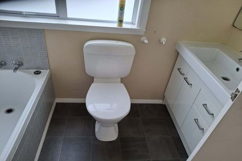 Photo of property in 354 Waiwhetu Road, Fairfield, Lower Hutt, 5011