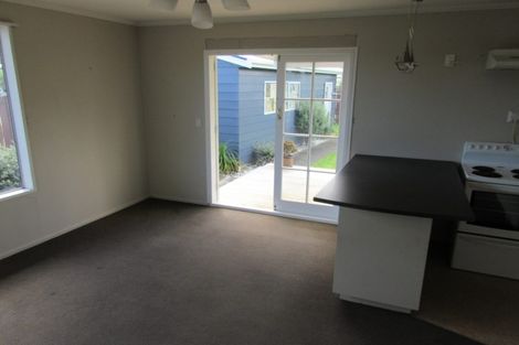 Photo of property in 22 Simcox Street, Otaki Beach, Otaki, 5512