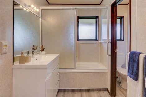 Photo of property in 49 Park Terrace, Waikuku Beach, 7473