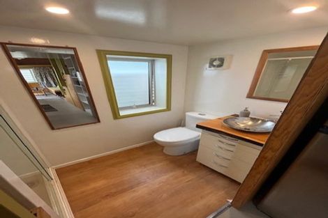 Photo of property in 51 Onewa Road, Northcote, Auckland, 0627