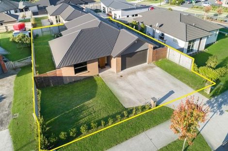 Photo of property in 18 Helenslee Road, Pokeno, 2402