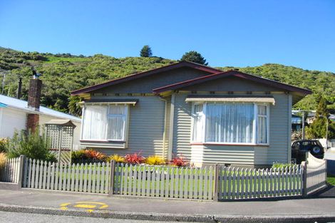 Photo of property in 19 Blackmore Street, Greymouth, 7805