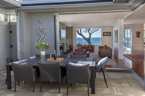 Photo of property in 67 Rothesay Bay Road, Rothesay Bay, Auckland, 0630