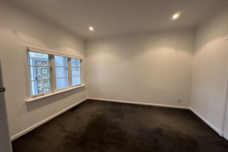 Photo of property in 11 Otahuri Crescent, Greenlane, Auckland, 1051