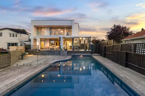 Photo of property in 34 Lake Crescent, Hamilton Lake, Hamilton, 3204