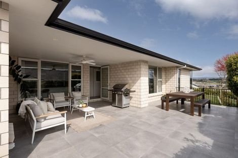 Photo of property in 30 Broadwater Close, Pyes Pa, Tauranga, 3112