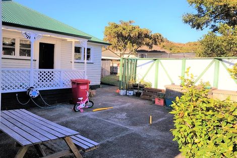 Photo of property in 7 Dublin Street, Wainuiomata, Lower Hutt, 5014