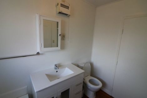 Photo of property in 1 Ballantyne Avenue, Upper Riccarton, Christchurch, 8041