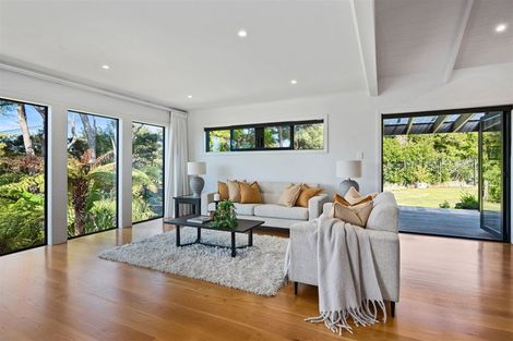 Photo of property in 5 Ngarahana Avenue, Paremoremo, Auckland, 0632