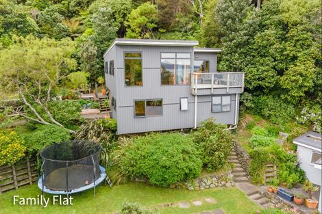 Photo of property in 129 Marine Drive, Sorrento Bay, Lower Hutt, 5013
