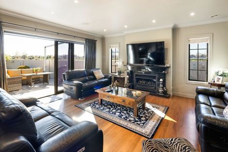 Photo of property in 10 Peninsula Point, Huntington, Hamilton, 3210