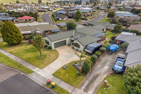 Photo of property in 6 Mccahon Drive, Pukehangi, Rotorua, 3015