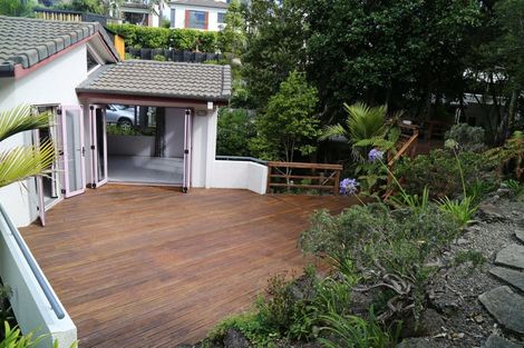 Photo of property in 2/18 The Esplanade, Castor Bay, Auckland, 0620