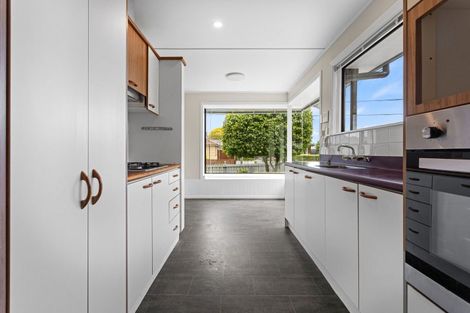 Photo of property in 6 Vancouver Crescent, Wainoni, Christchurch, 8061