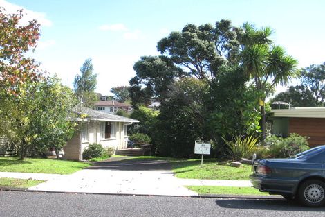 Photo of property in 2/25 Wells Road, Bucklands Beach, Auckland, 2012
