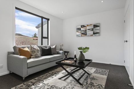 Photo of property in 37c Tawhiri Road, One Tree Hill, Auckland, 1061