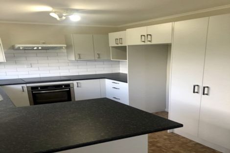 Photo of property in 199 Chivalry Road, Glenfield, Auckland, 0629