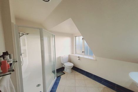 Photo of property in 5b Estuary Views, Shelly Park, Auckland, 2014