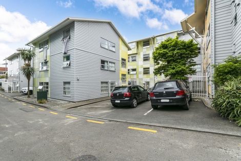 Photo of property in Drummond Street Flats, 17/19 Drummond Street, Mount Cook, Wellington, 6021