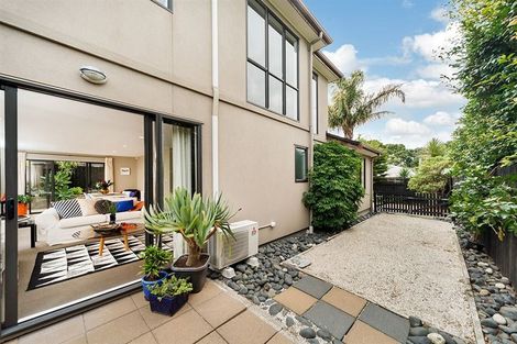 Photo of property in 40a Ngataringa Road, Devonport, Auckland, 0624