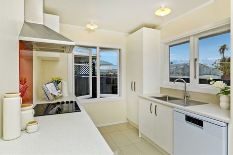 Photo of property in 1/38 Edwards Avenue, Henderson, Auckland, 0610