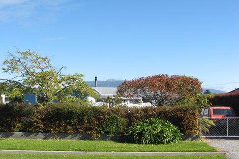 Photo of property in 84 Wakefield Street, Westport, 7825