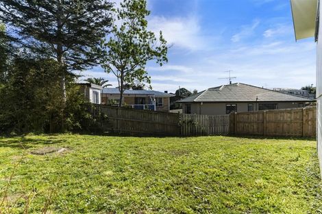 Photo of property in 7d Yeoman Place, Howick, Auckland, 2014