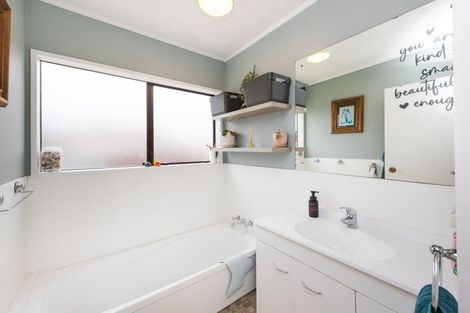 Photo of property in 5 Cedar Grove, Highbury, Palmerston North, 4412